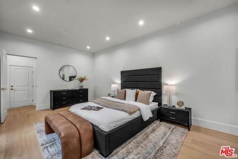 Tiny photo for 2205 Canyonback Road, Los Angeles, CA 90049 (MLS # 25588419)