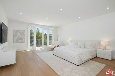 Tiny photo for 2205 Canyonback Road, Los Angeles, CA 90049 (MLS # 25588419)