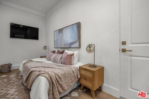 Tiny photo for 2205 Canyonback Road, Los Angeles, CA 90049 (MLS # 25588419)