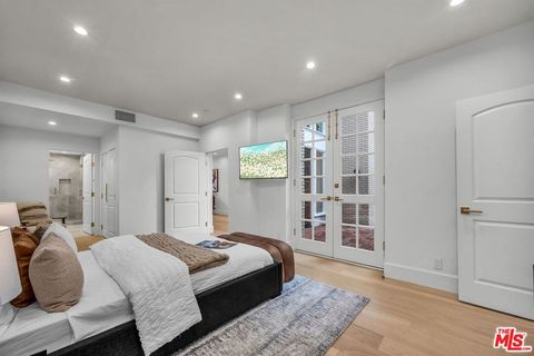 Tiny photo for 2205 Canyonback Road, Los Angeles, CA 90049 (MLS # 25588419)