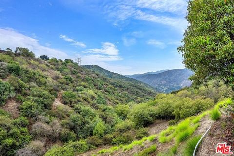 Tiny photo for 2205 Canyonback Road, Los Angeles, CA 90049 (MLS # 25588419)
