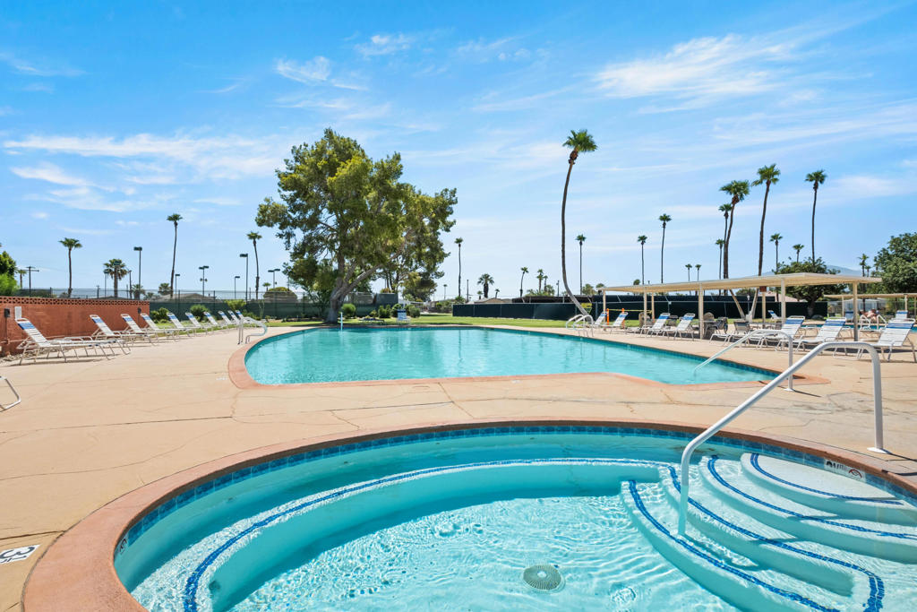 Tri Palm Estates - Manufactured In Park