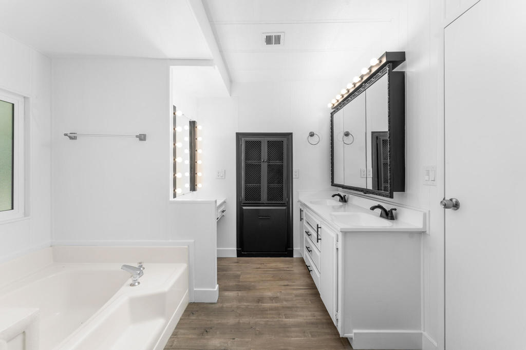 Tri Palm Estates - Manufactured In Park