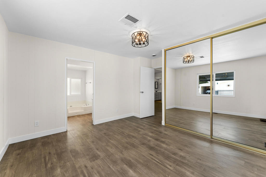 Tri Palm Estates - Manufactured In Park