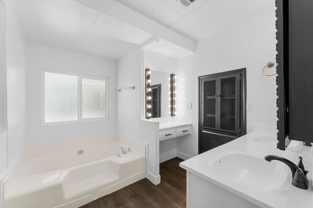 Tri Palm Estates - Manufactured In Park