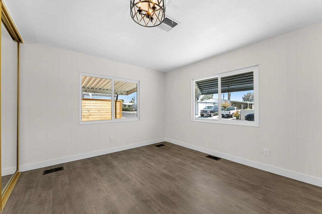 Tri Palm Estates - Manufactured In Park