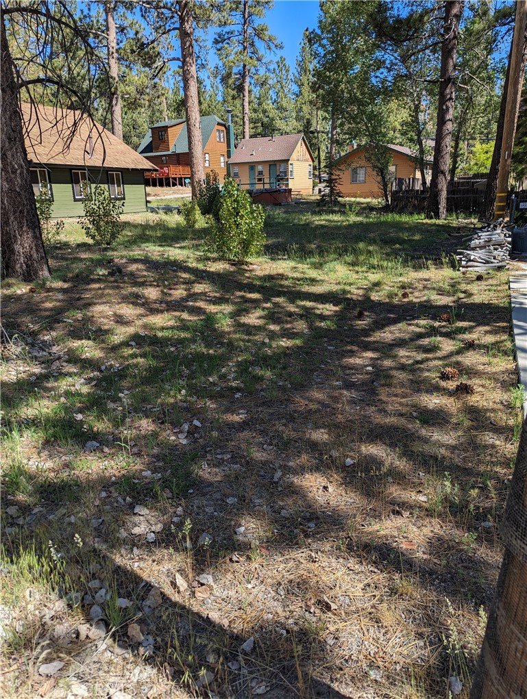 Opportunity to build your dream home in the city of Big Bear Lake! Let your imagination run wild as you design what that dream looks like on a lot that is approximately 5,750 sq ft. Located just south of Metcalf Bay, this lot is situated between two existing properties and east of Big Bear Lake Village. Become part of this lake community and enjoy all that it has to offer!