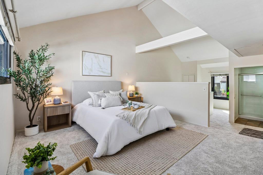 3922 Voltaire St St, San Diego CA 92107