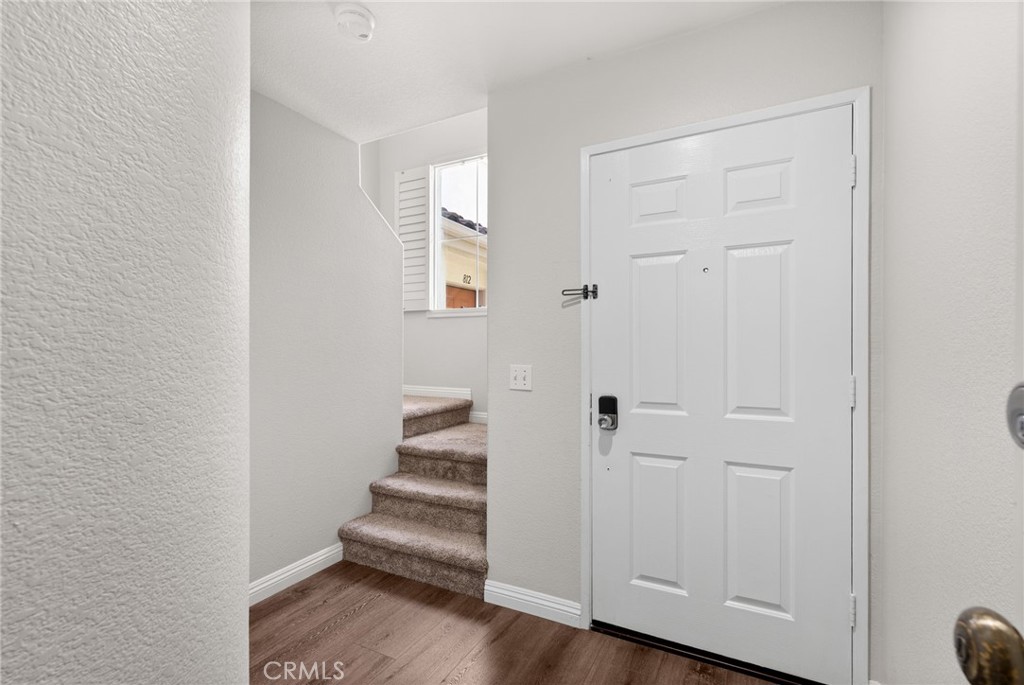 811 Larkridge