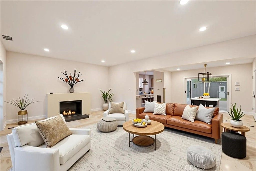 Photo of 1301 N Orange Grove Avenue, West Hollywood, CA 90046 (MLS # IV25194742)