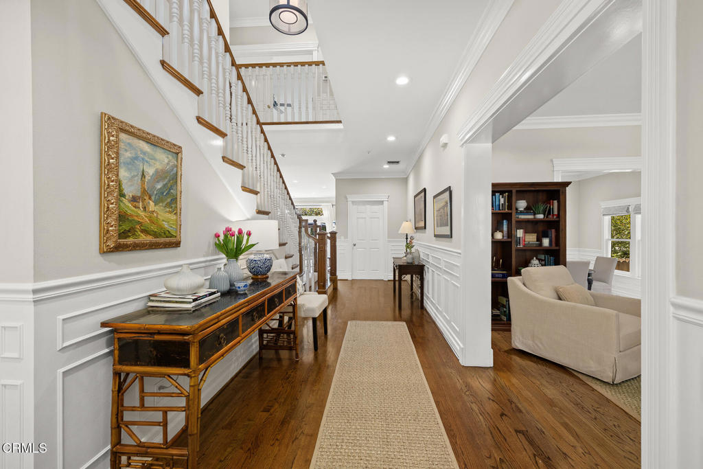 260 W Carter Avenue
