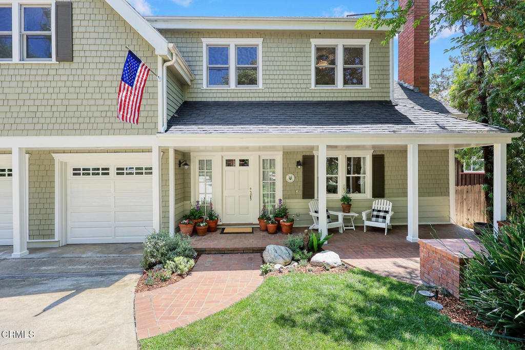 260 W Carter Avenue