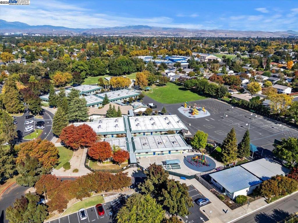 DEL PRADO - Residential