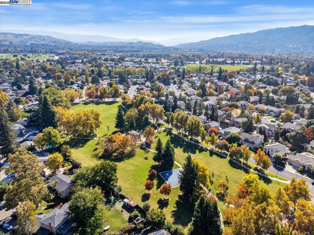 DEL PRADO - Residential