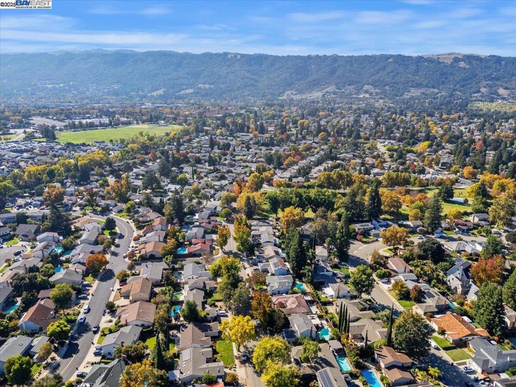 DEL PRADO - Residential