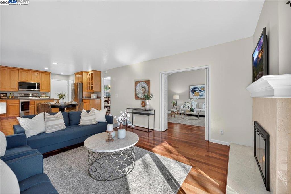 DEL PRADO - Residential