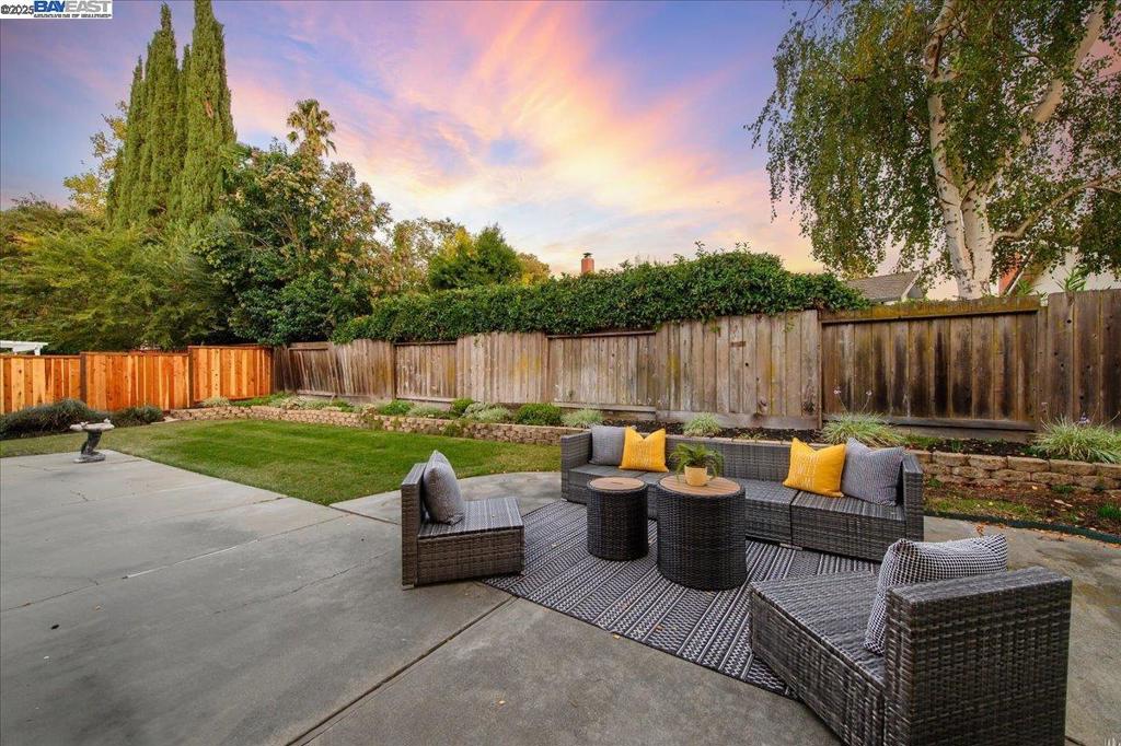 DEL PRADO - Residential