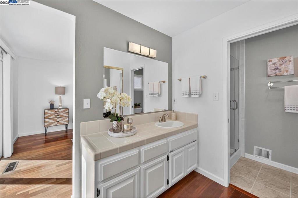 DEL PRADO - Residential