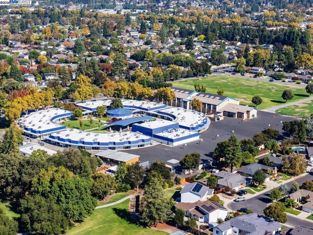 DEL PRADO - Residential