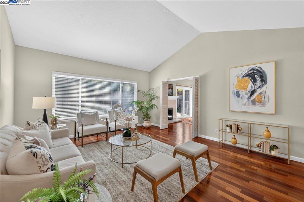 DEL PRADO - Residential