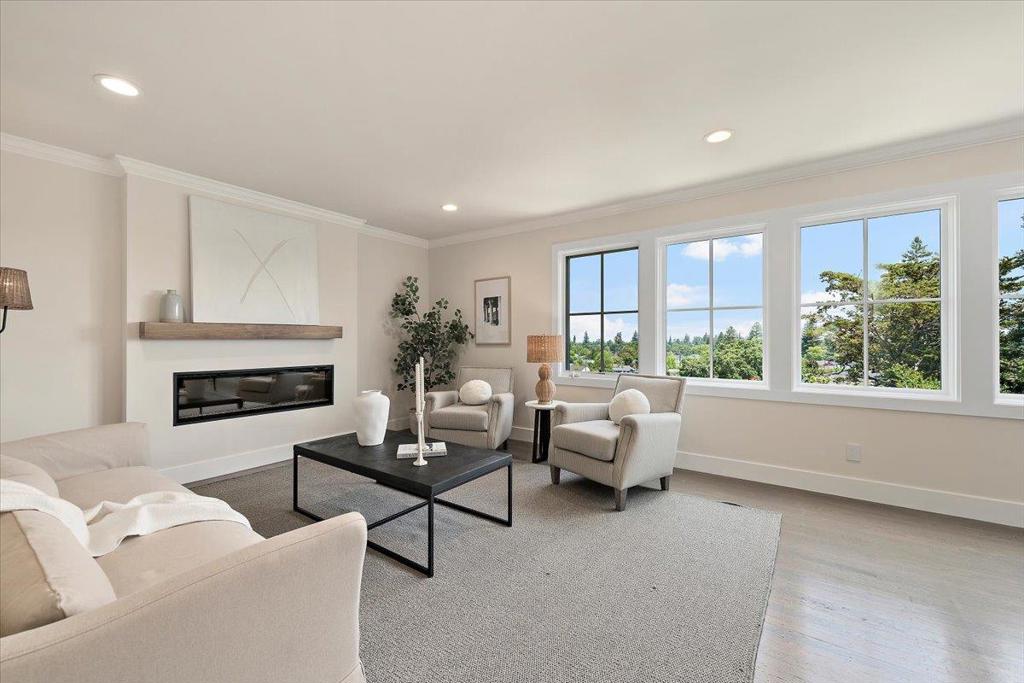 333 Oakview Drive