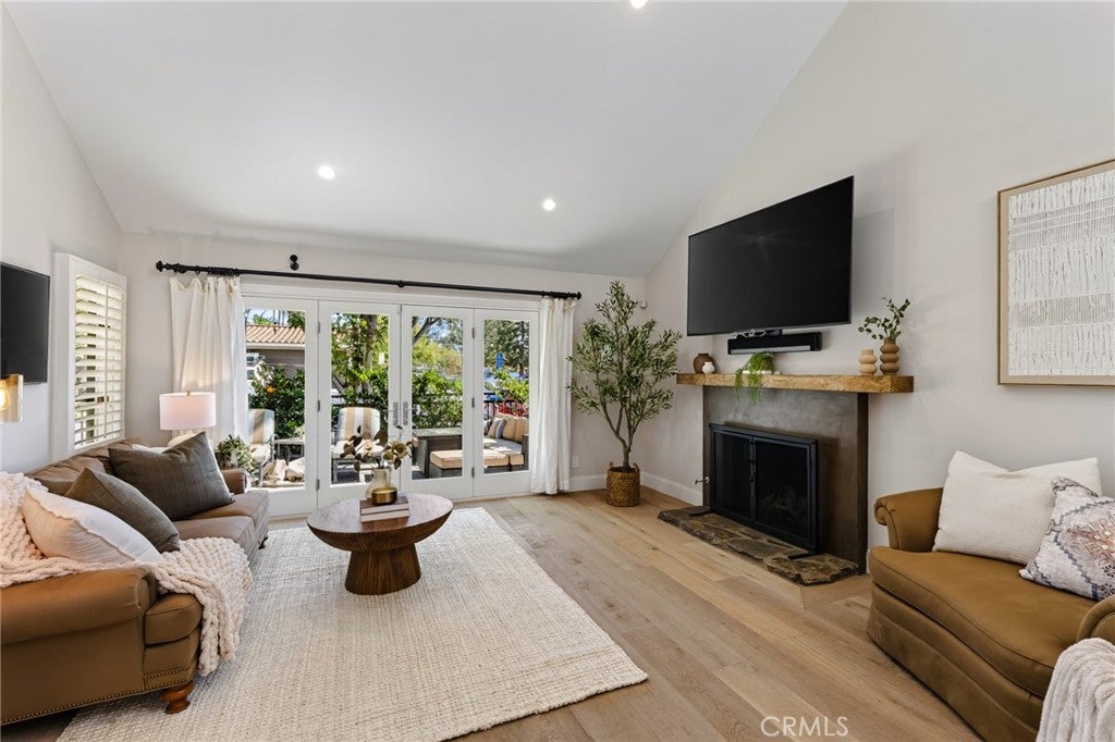 607 Dahlia Avenue
