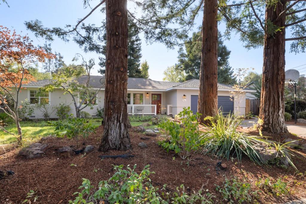 725 Panchita Way, Los Altos CA 94022