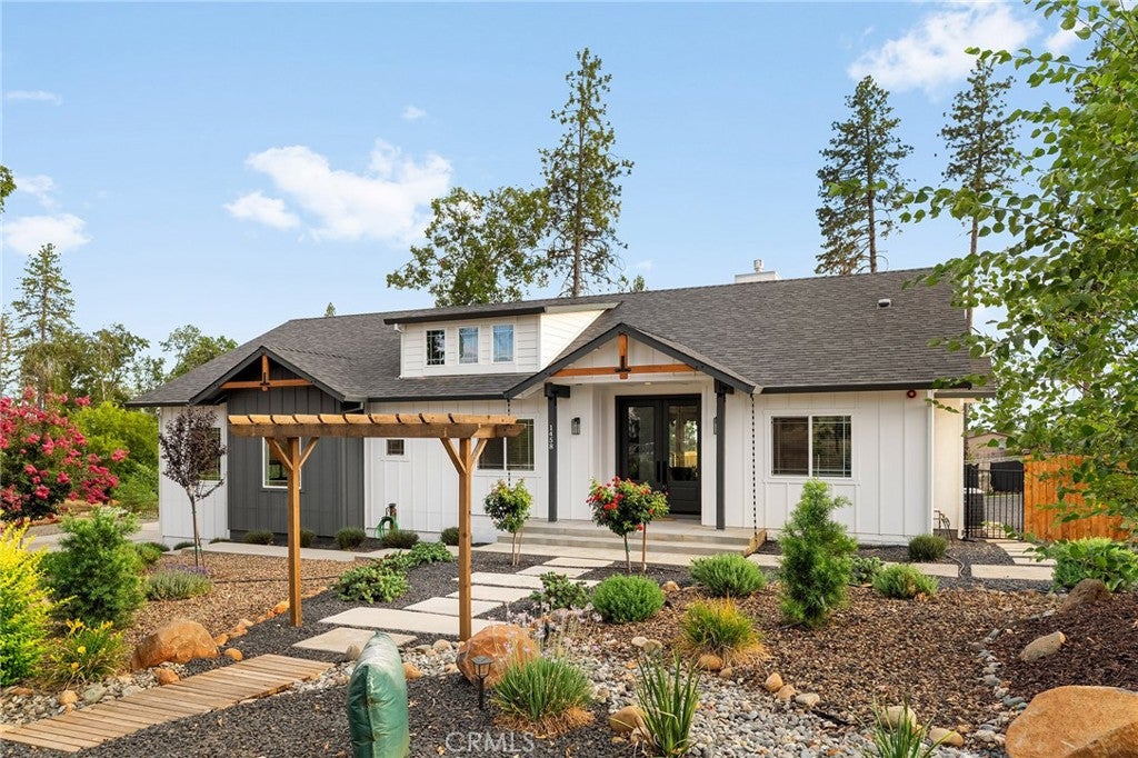 1458 Leafy Lane