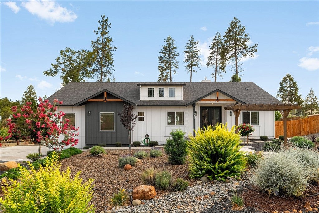 1458 Leafy Lane