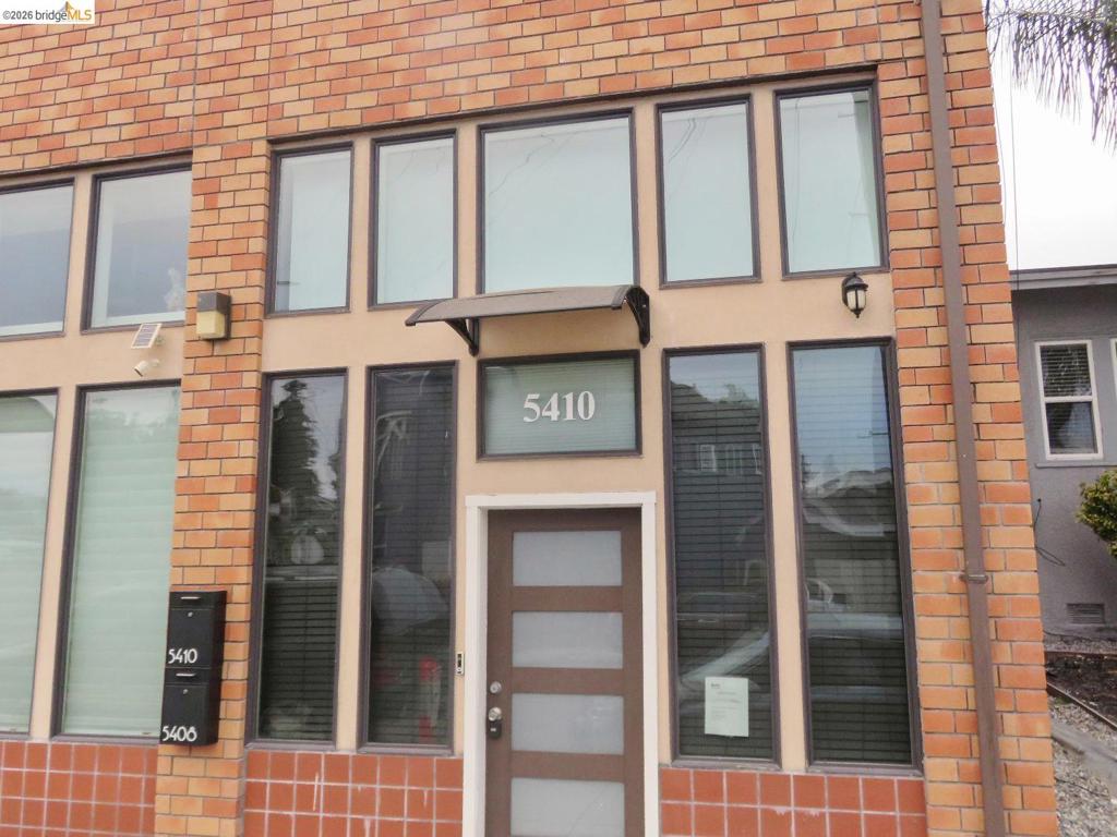 5410 Trask St