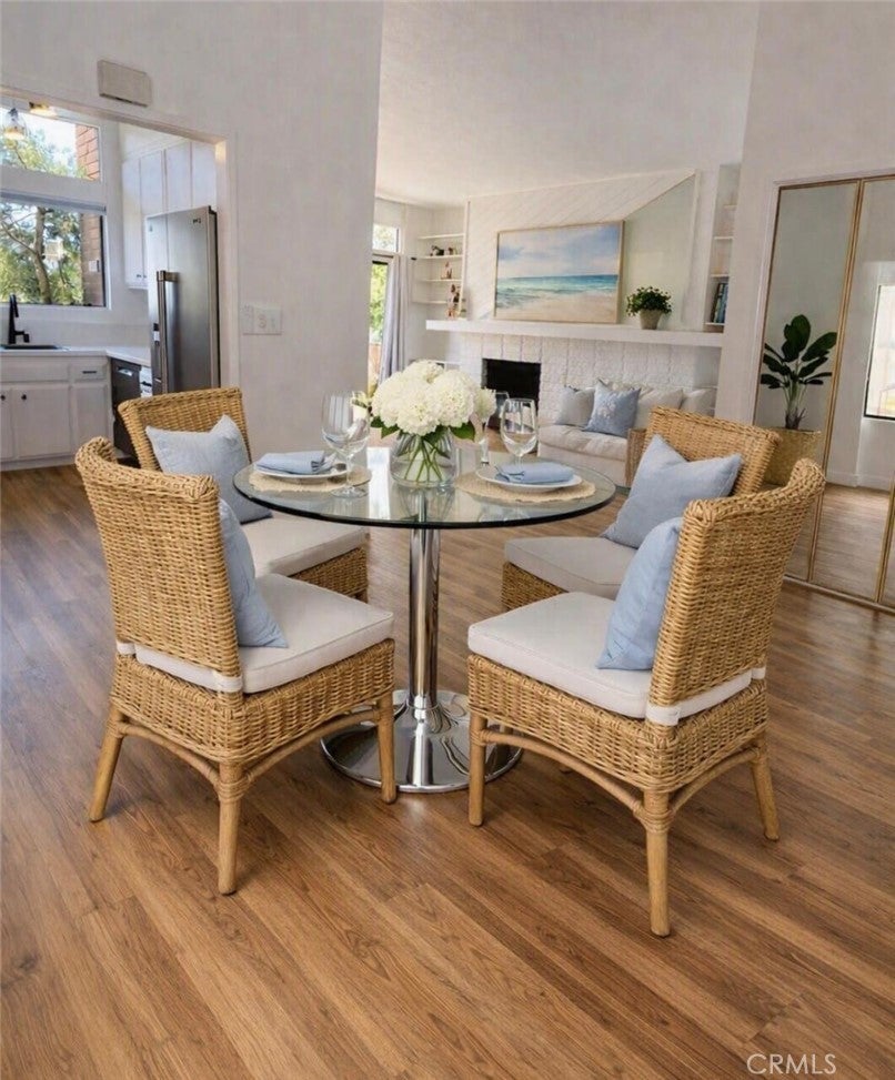 2322 Palos Verdes Drive W 102