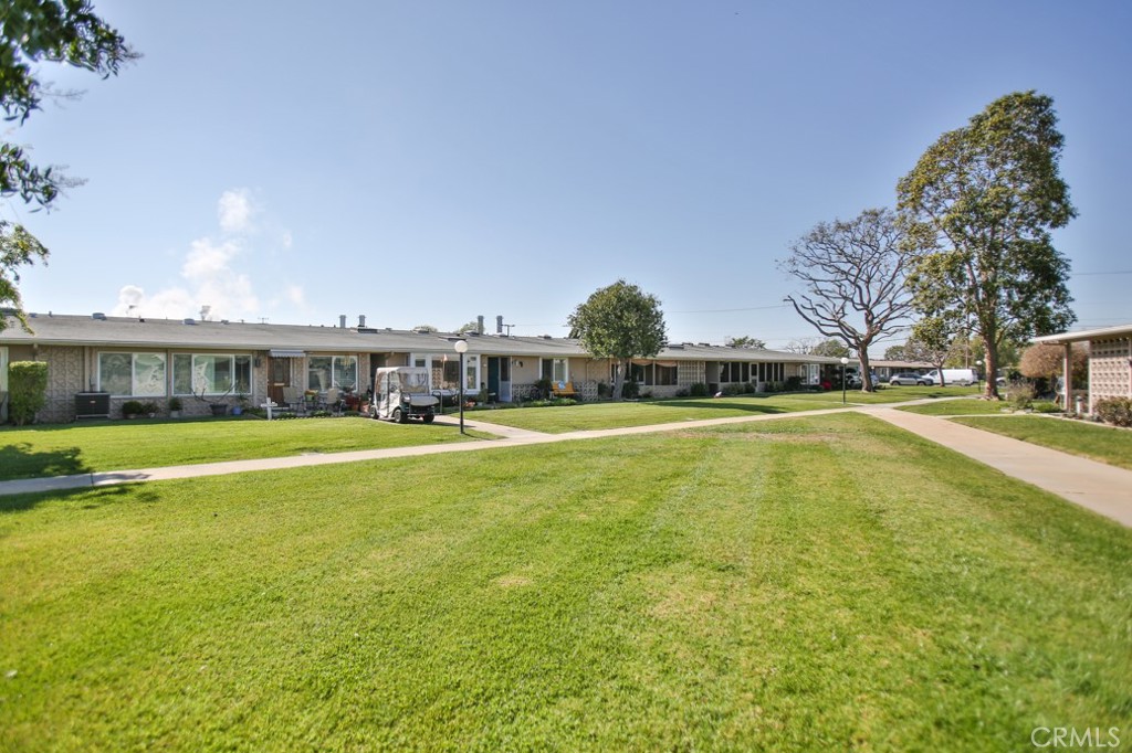 1240 Oakmont 52J