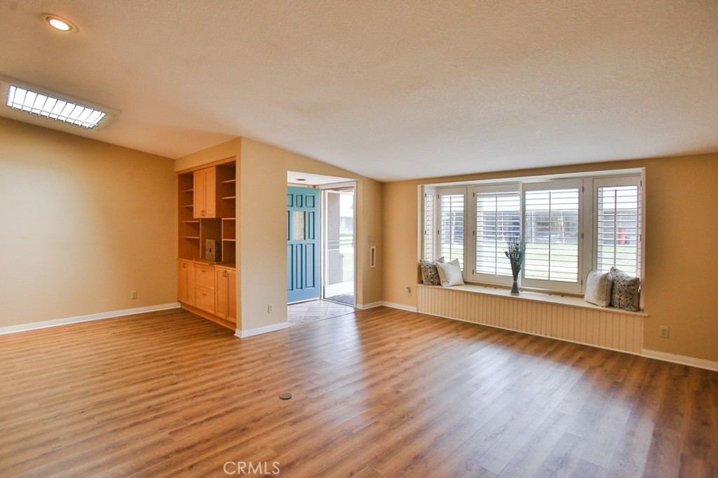 1240 Oakmont 52J