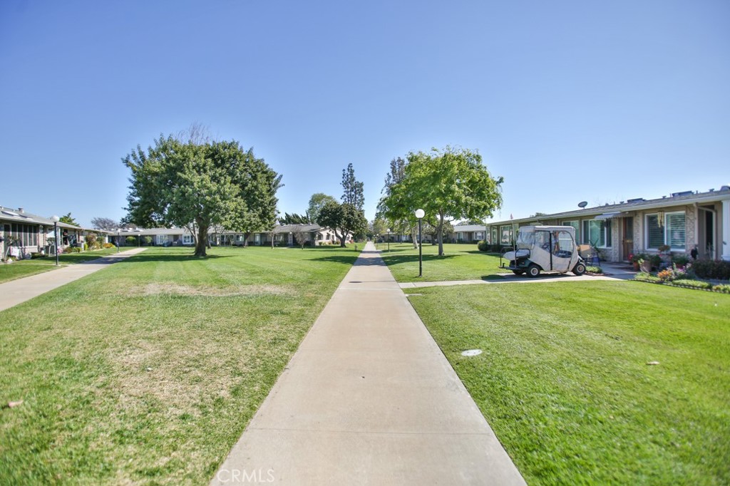 1240 #52J Oakmont