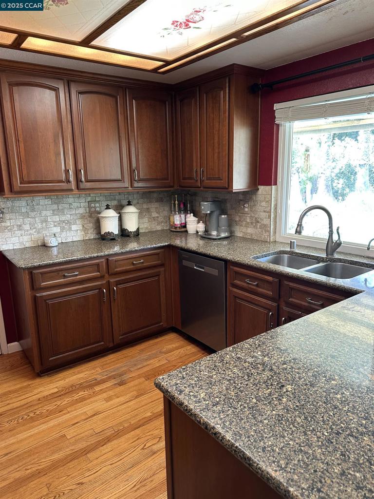 BRENTWOOD - Residential