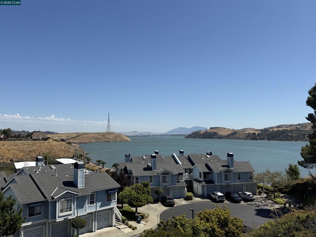 QUIET HARBOR - Residential
