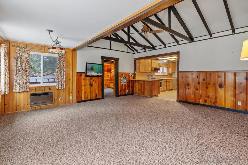8043 Buckthorn Trl