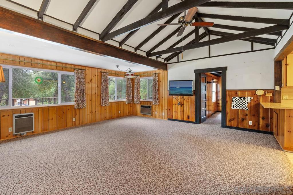 8043 Buckthorn Trl