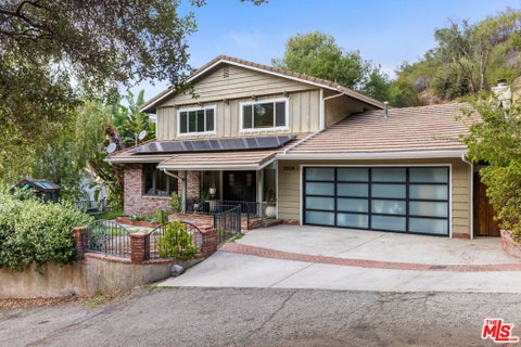 Photo of 3504 Old Topanga Canyon Road, Topanga, CA 90290 (MLS # 26103698)