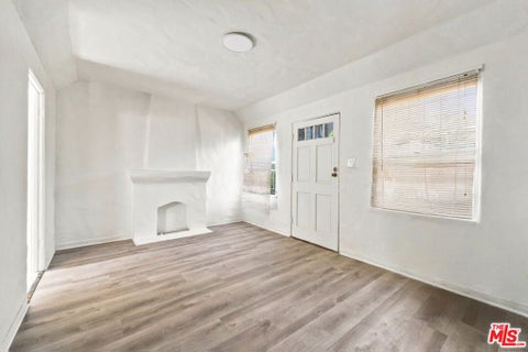 Photo of 3427 S Bronson Avenue, Los Angeles, CA 90018 (MLS # 26893901)