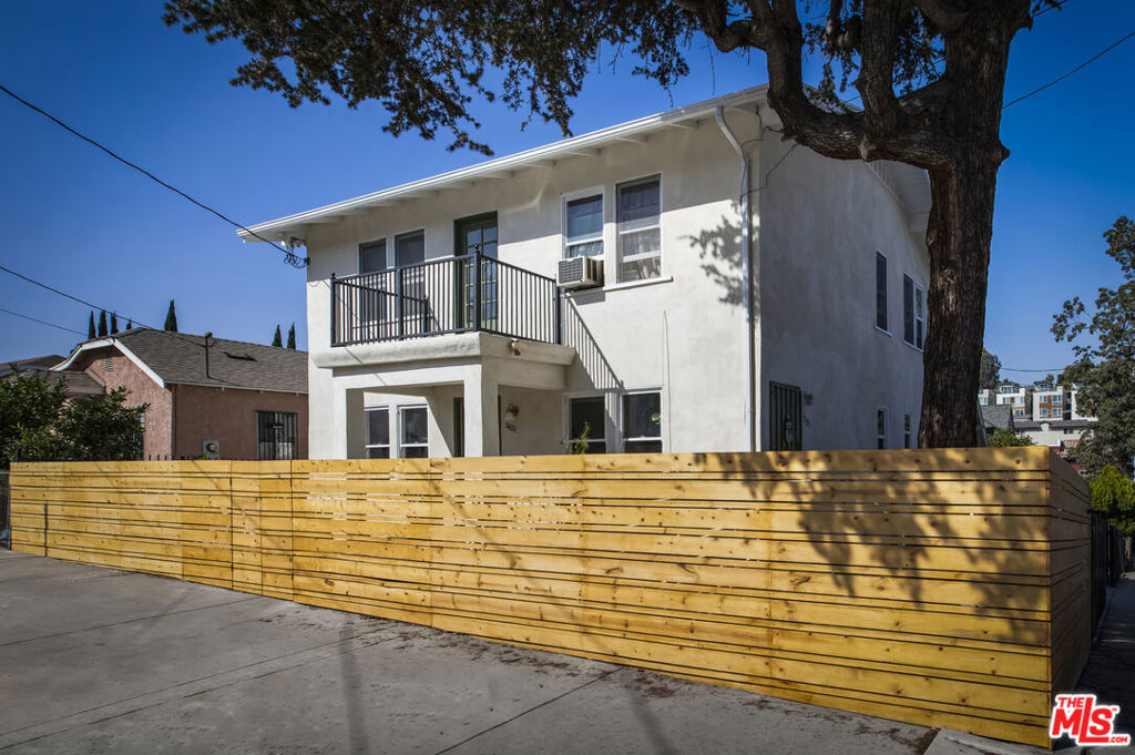 Looking for the privacy of a home, but with the ease and simplicity of TIC living? Look no further than this rare, top floor 2 bed, 1 bath pied-a-terre in Echo Park's Angeleno Heights, an opportunity for an owner-user to design and implement their perfect eastside abode. An interior staircase leads you to a treetop oasis, with original 1920s millwork throughout the space, oak hardwood floors, views of the city, and a private balcony. 1 parking space and a dedicated garden complete the offering. Moments from award-winning Echo Park restaurants, Elysian Park trails, the Echo Park Farmer's Market, and Silverlake Flea, with unbeatable proximity to Sunset Blvd., Echo Park Lake, and Dodger Stadium.