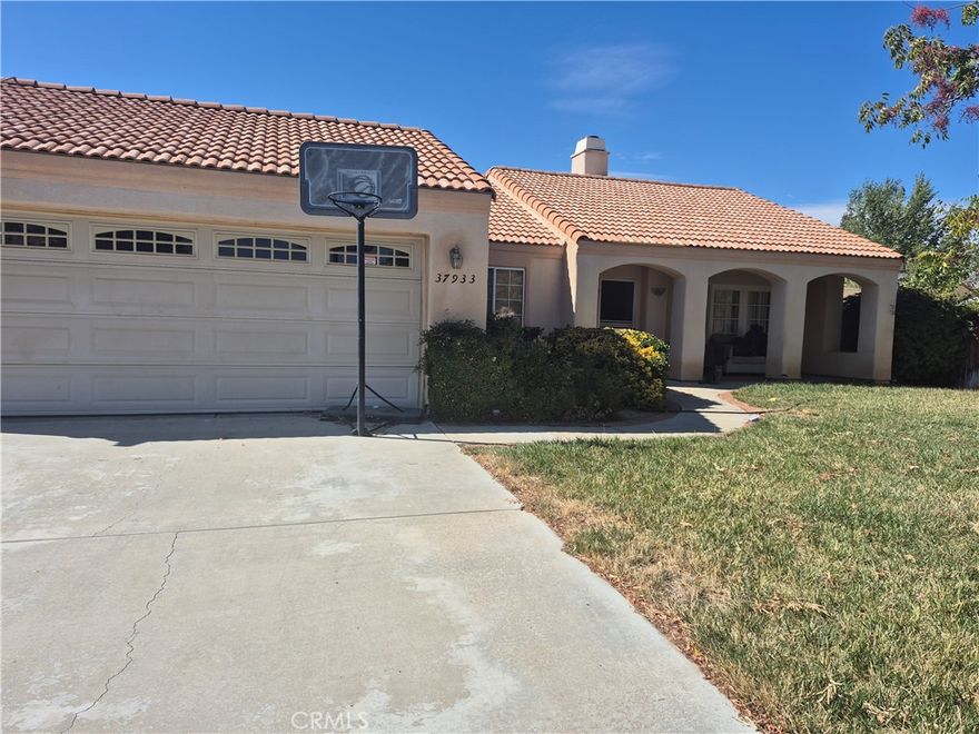 Cul-de-sac properties are very popular in demand due to a low cars traffic  were the you can play and enjoy in  a safe environment. House features 3 bedrooms two baths with an ample kitchen full of cabinets .Laminated floors all through the living, halls and kitchen area for convenience low maintenance. This home has been thoughtfully updated with solar panels totally paid off for you to enjoy. Double car garage with plenty room for storage. Back yard is big enough to build a pool and enjoy summer times under the the shade of the covered patio. Close to shops , mall, bus station and all that you looking for.