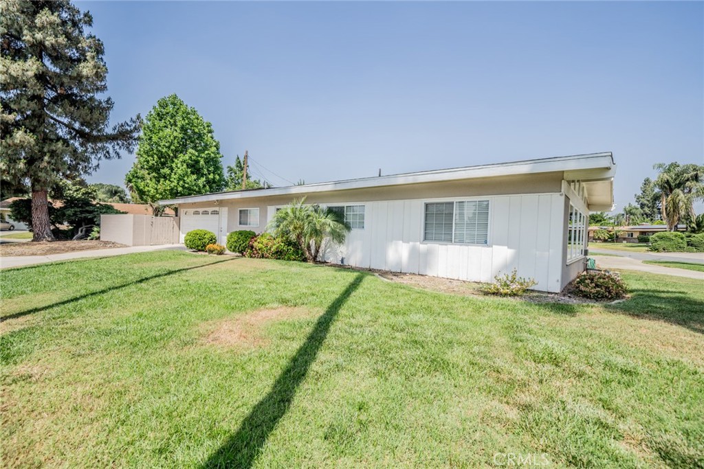 5716 Magnolia Avenue