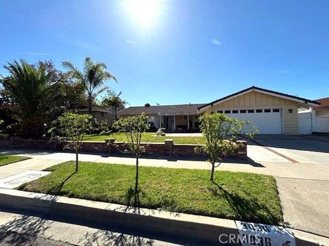 Photo of 3036 N Skywood St, Orange, CA 92865 (MLS # OC26064143)