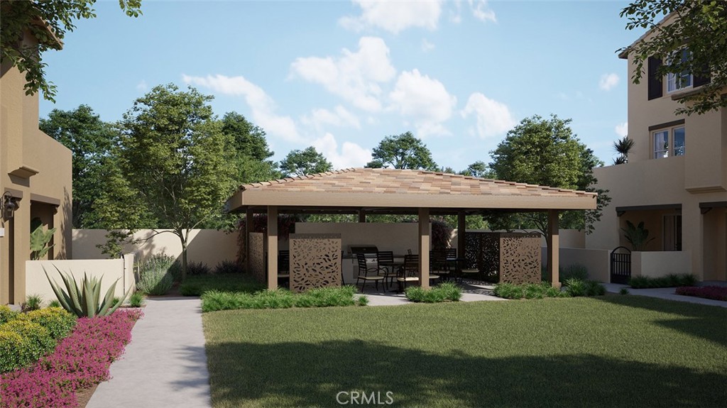 1950 W Sycamore Drive