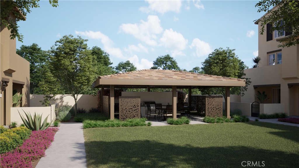 1950 W Sycamore Drive
