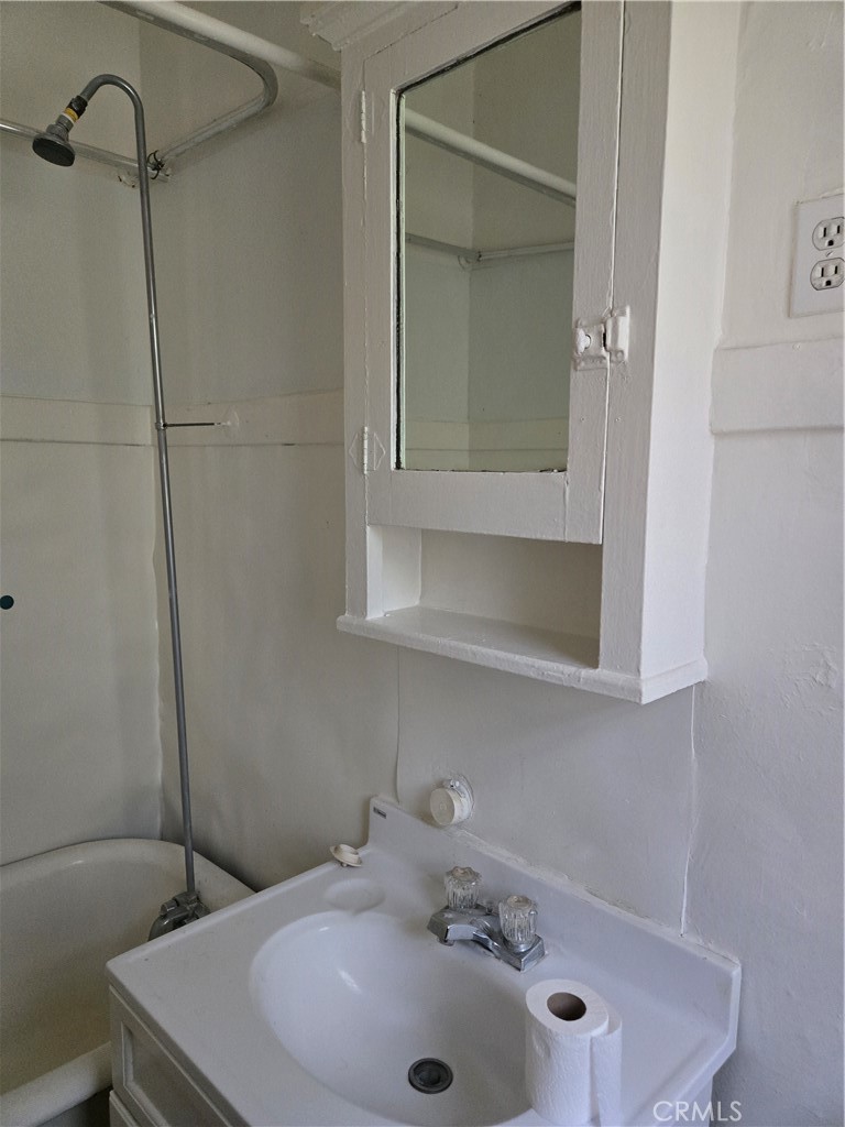 Alamitos Beach (AB) - Residential Lease