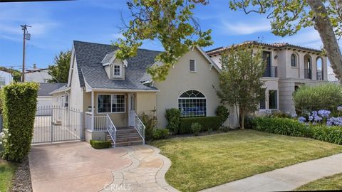 Photo of 317 S Canon Drive DR, Beverly Hills, CA 90212 (MLS # SB26116771)