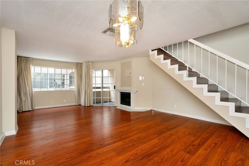 333 W Alameda Avenue 208