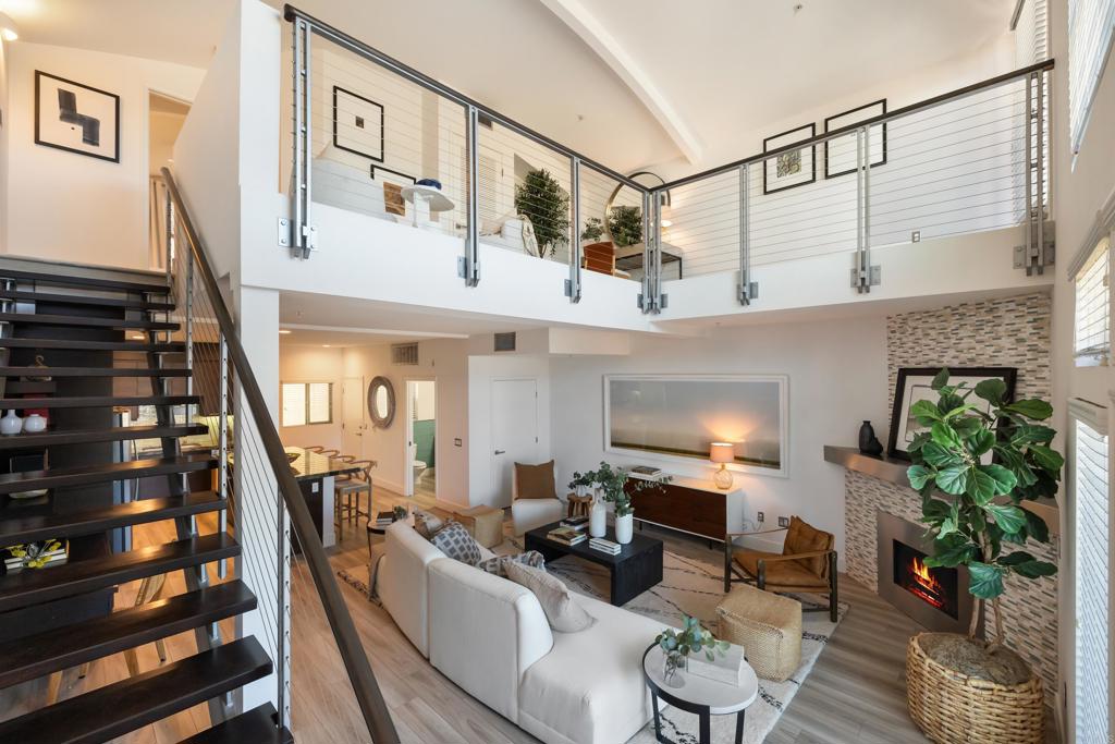 687 S Coast Highway 101 237